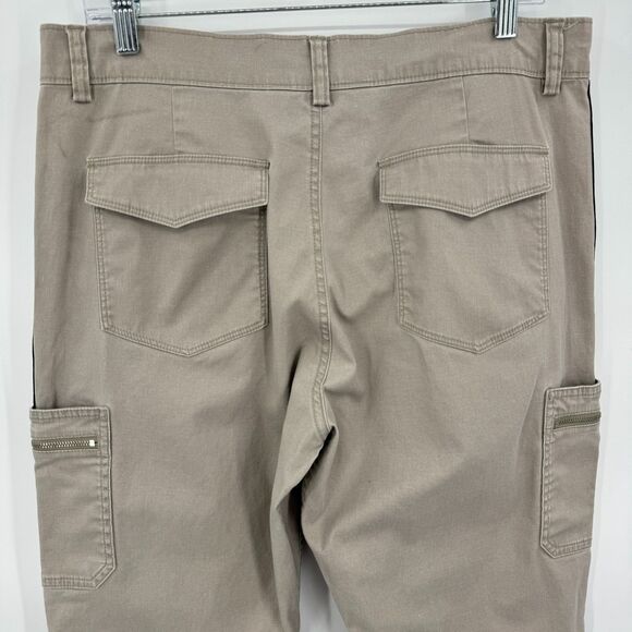 ATHLETA Summit Cargo Pants in Desert Beige Size 10 - Picture 8 of 10